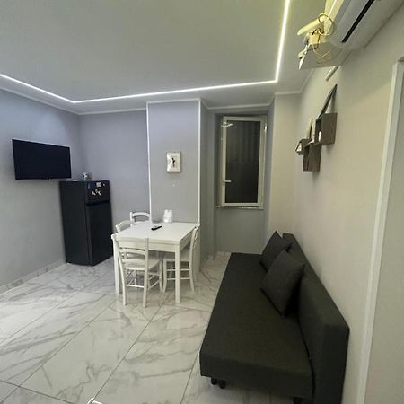 Appartement Casa Vacanze Qs 10 à Naples Extérieur photo